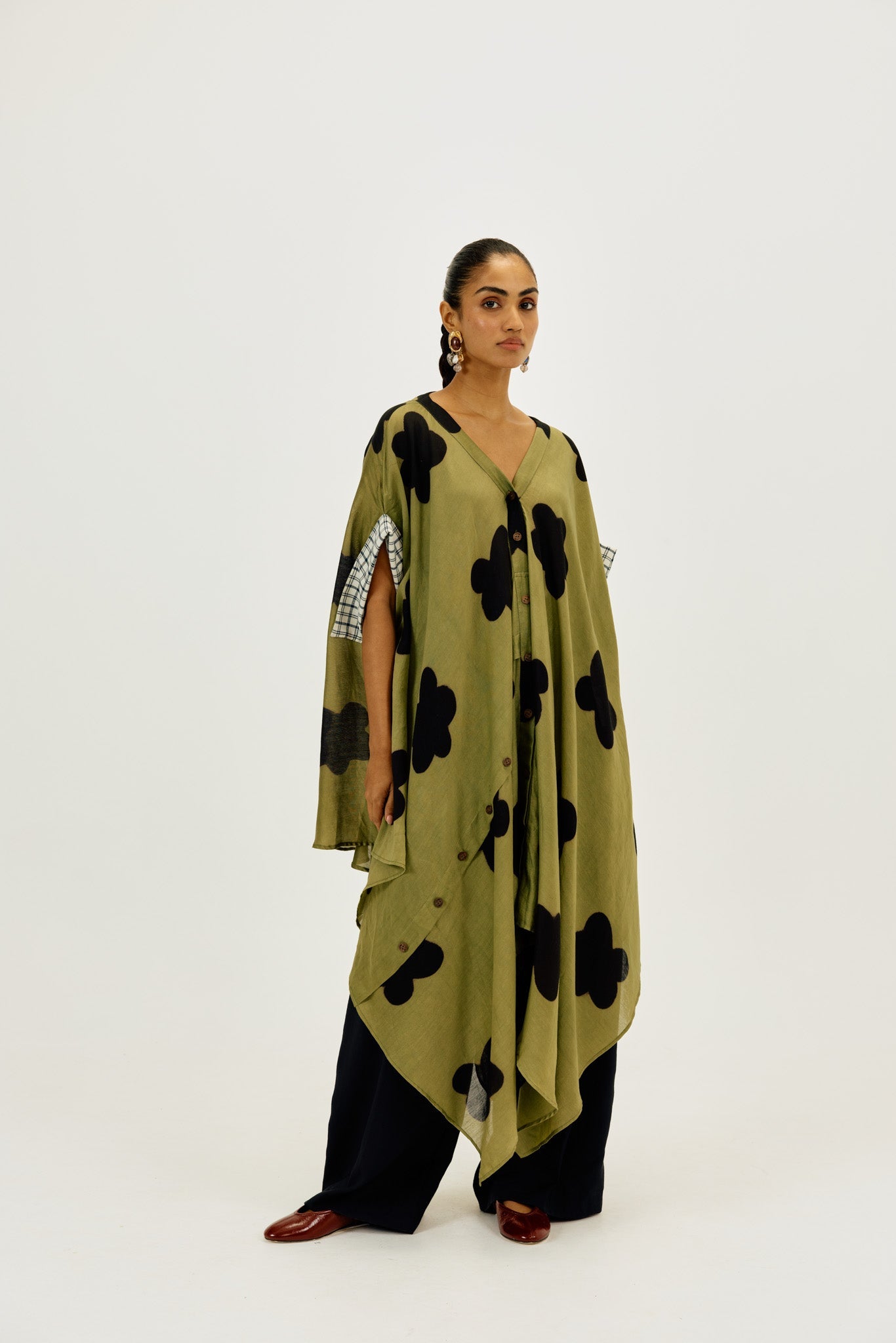 Kuro Asymmetrical Shirt